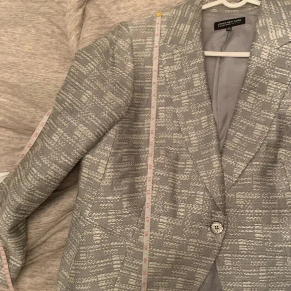 Plus Size Evening Jacket - Picture 8 of 9